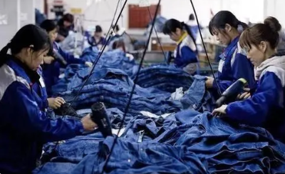 在工厂里上班，正式工没有小时工赚得多？